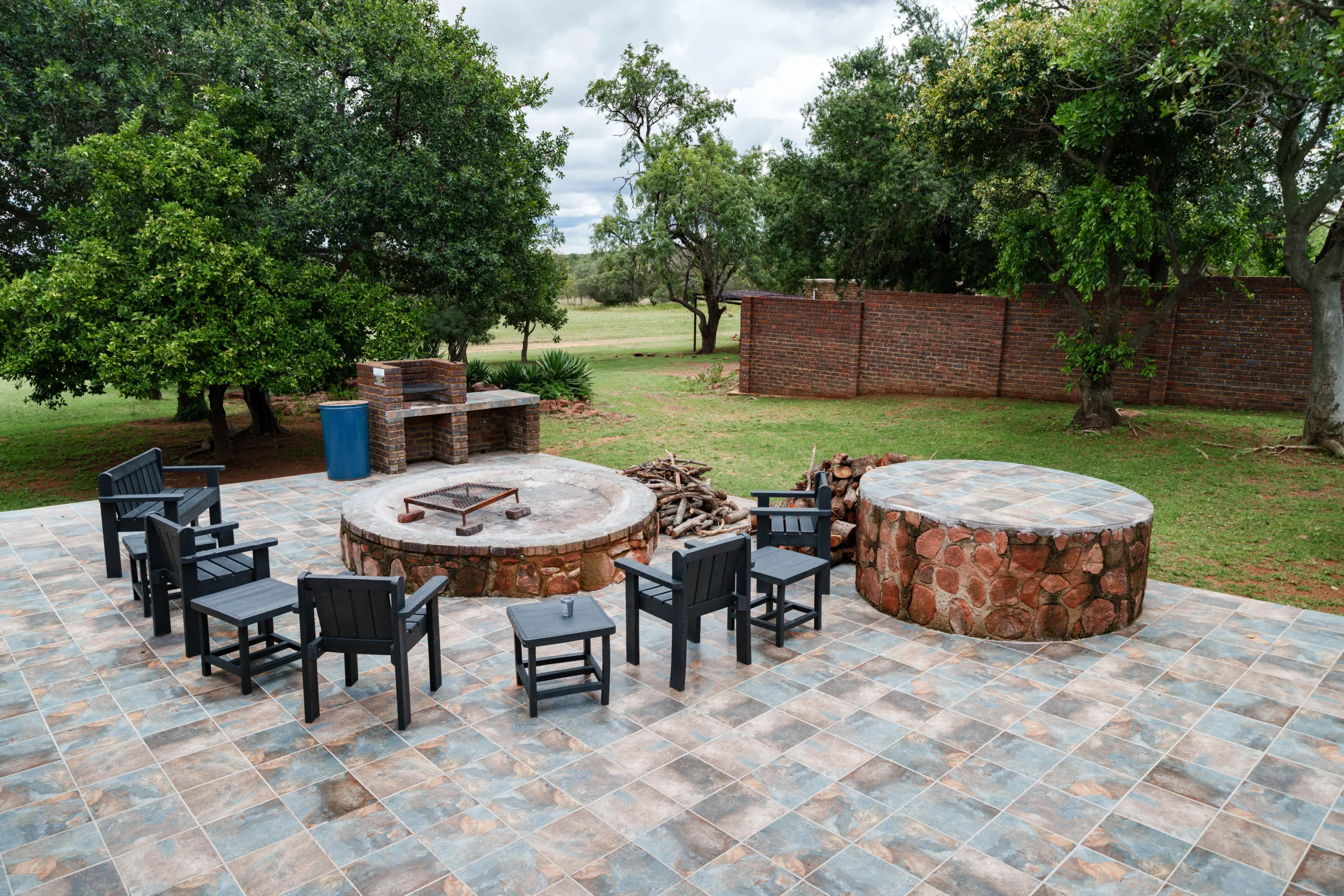 Shared braai area for chalet guests