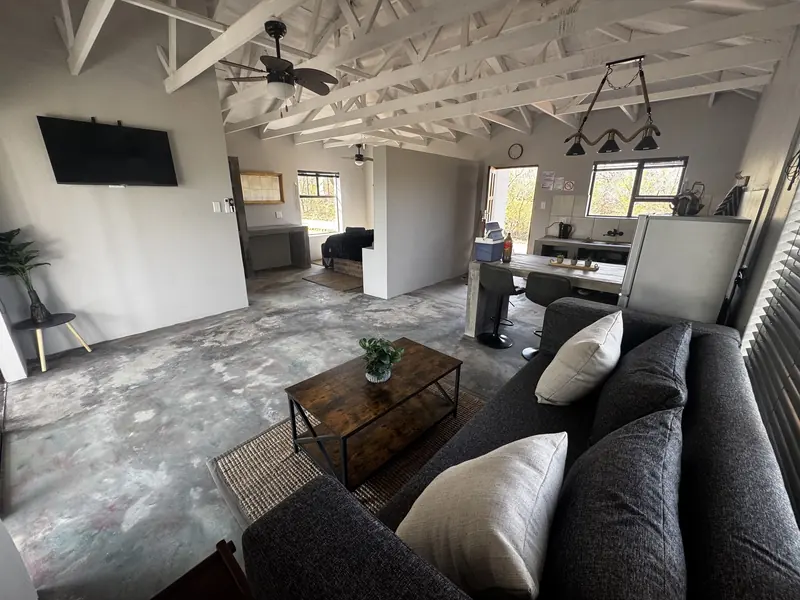 Rustic Retreat lounge with sleeper couch